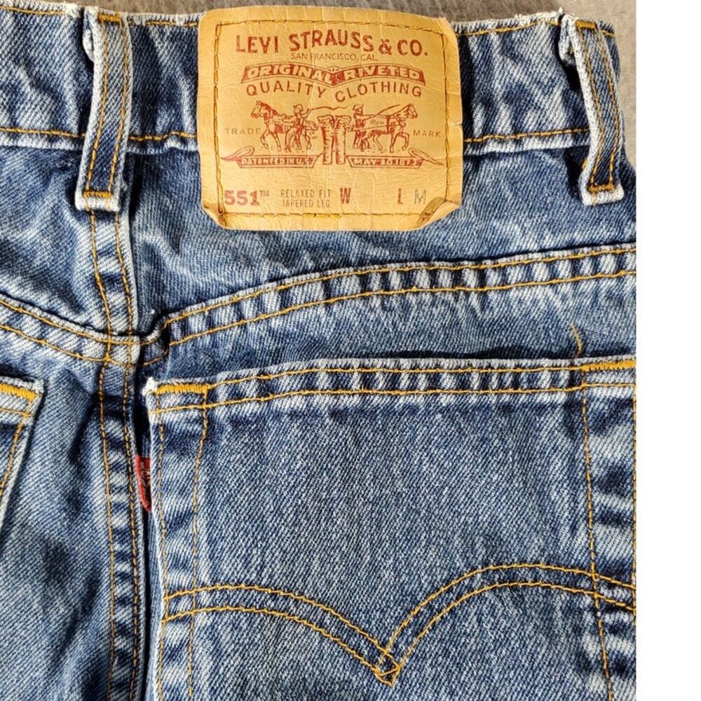 Levi’s 551 Relaxed Tapered Jeans Womens 10 Medium Wash Denim made in USA 26x29 - Picture 8 of 8